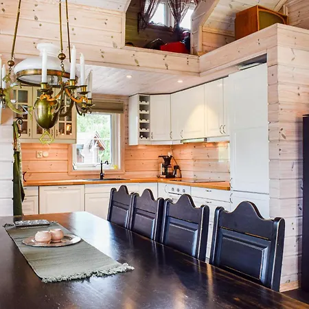 3 Bedroom Gorgeous Home In Mykland *